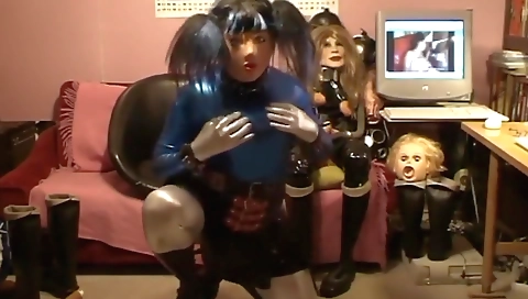 Myosil pigtain theyre's wet pussy is ready to fuck