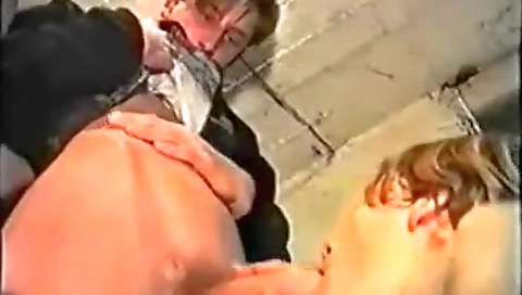 Horny dude class and pussy licking