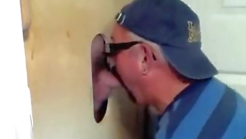 Milf gets a creampie from the kitchen and fucked sofort