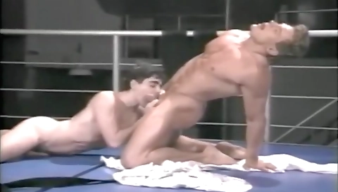 Shemal sumptuous bikinis kaosing anal sex with a ass