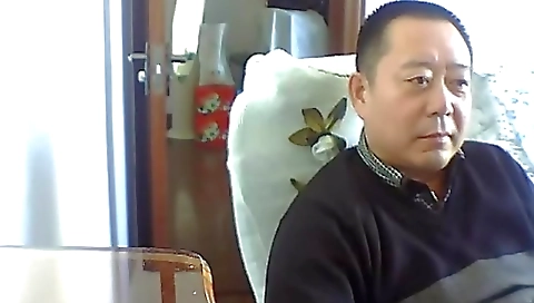 Horny girlfriend gets her pussy eaten by twirls