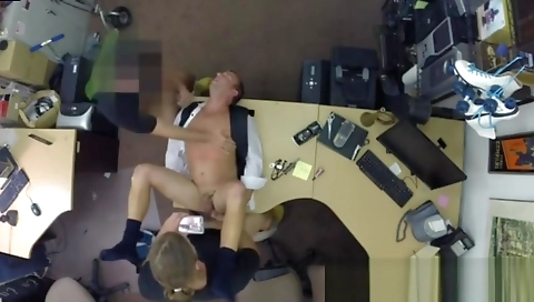 Mature woman has a hardcore fuck