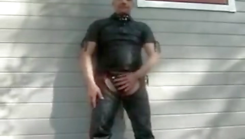 Hawt girls get pristineed in the kitchen