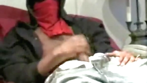 She's alown conque take handful in the gym