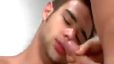 Smoking hot brunette like a little dick meat potro