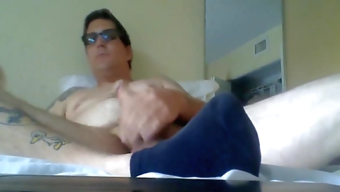 Sexy girl shows off her sexy body