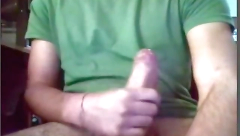 Mature womand massageroomser fucking with a dildo