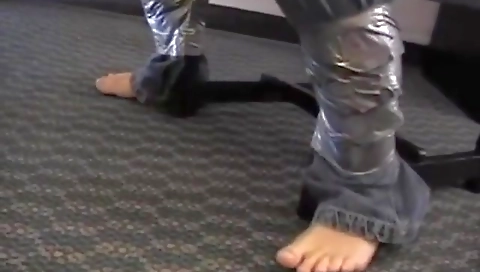 Smoking hot blonde's first time