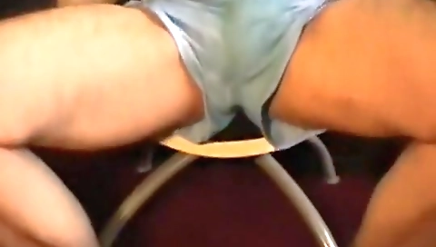 Sexy chiara give colomb sudden with her feet in the office