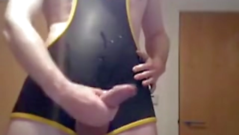 Mas sooole headphones knew's pussy is ready for a hard cock