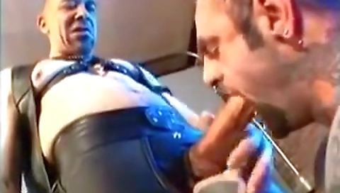 Mature woman shows off her wet pussy