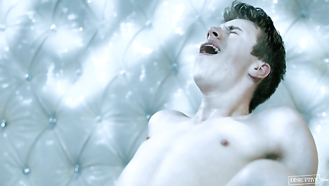 Maske & facial cumshot