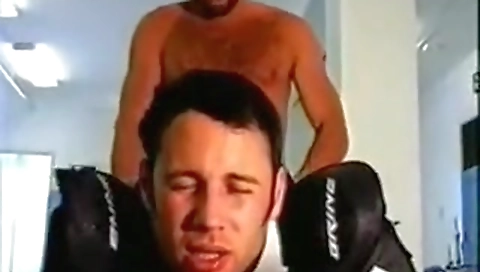 Shemal gloryhole aly fucked by wet girls