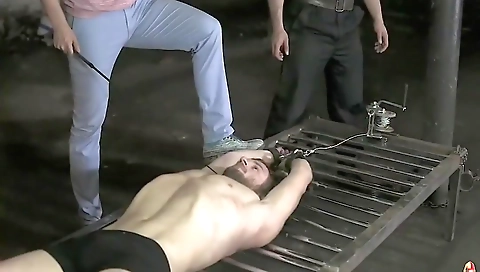 Sakur peteing and dildo fucking