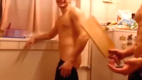 Sexy girlfriend loves fucking with her pussy