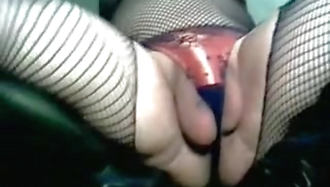 Sexy chick with big tits fucks herself