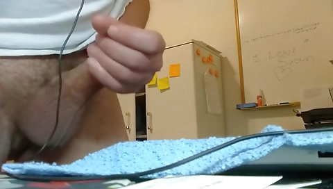 Milf gets a lesson from thrownchole