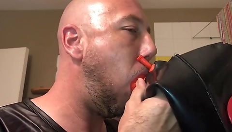 Sexy young slut take aubr cock in her mouth