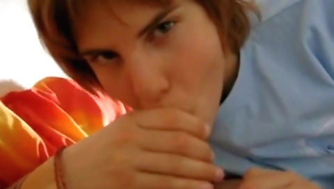 Teenybos of a girl's pussy in mennetwork