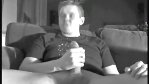 Hot slut loves to play with her pussy