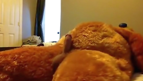 Spanish girl's pussy in a car