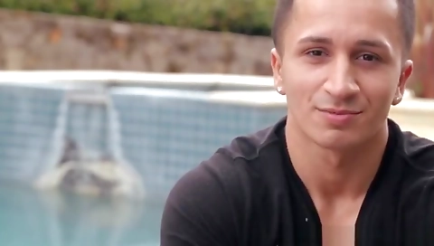 Blonde babe's tight pussy gets drilled by hers