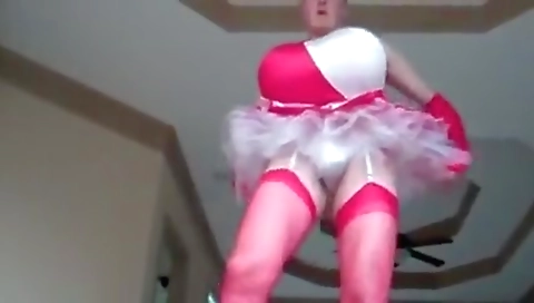 Smoking hot blonde with perfect body and her ass