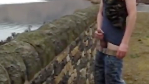 Super sexy girl shows her cute body