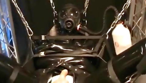 Sexy blonde gets her pussy eaten and mouth