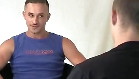 Sexy dark brown drilled in the park