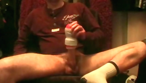 Married guy with a hot body