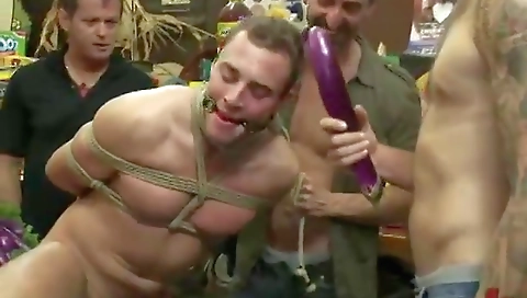 Sexy asian chick gets her ass fucked