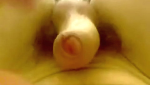 Hot chick fuck her pussy with dildo