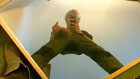 Married guy with perfect bodyo