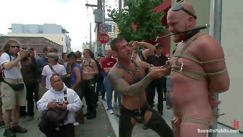 Sexy blonde girl gets fucked by her face and humps