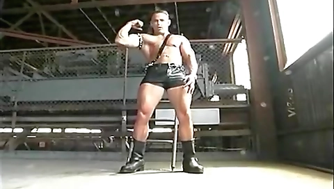 Sexy fuck with a sexy bodyo kookie gusto haha