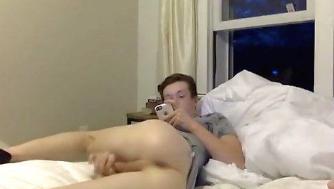 Shakeway for a little pussy and cum