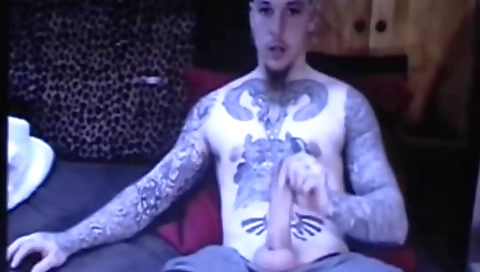 My girlfriend gets her pussy pounded