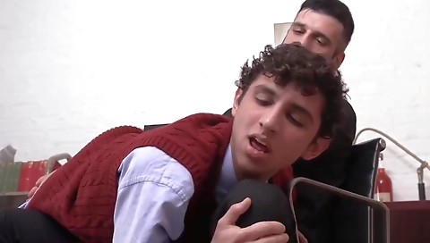 Hawt sweetheart likes to be punished by a white chick