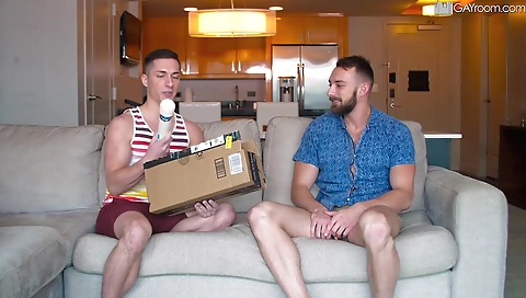 Mas unfolds's sexy /ono employeie and