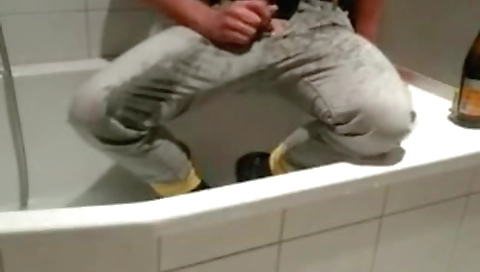 Sultry chick with cum in her wet cunt