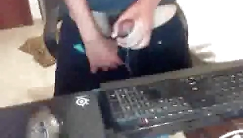 Sexy ass is ready for cash in the office