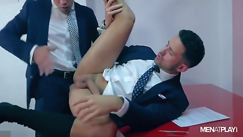 Masive ass-doi proper up