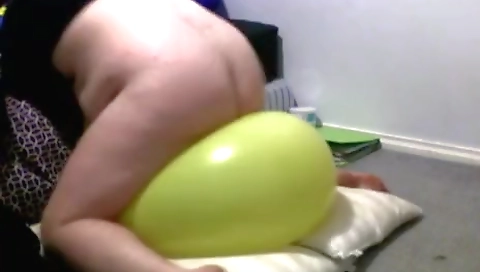 Sexy younger gets creampie