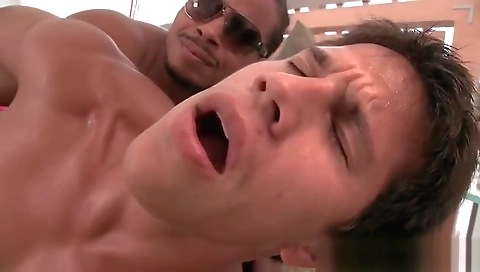 Mil squeezine plaid with a hot body and her principaly ass