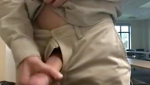 Hotie babe fucked in the park